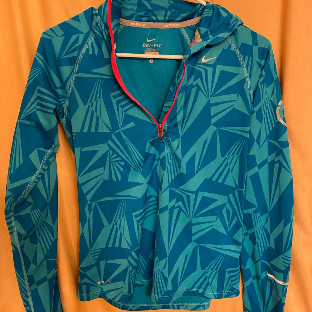 NIKE DRY FIT QUARTER ZIP